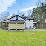Poconos Vacation Rental Near Lake Wallenpaupack!